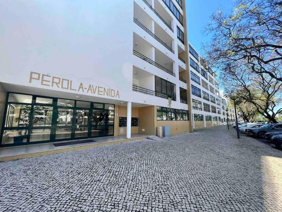 Luxury Modern Beach Apartment Quarteira Exterior photo